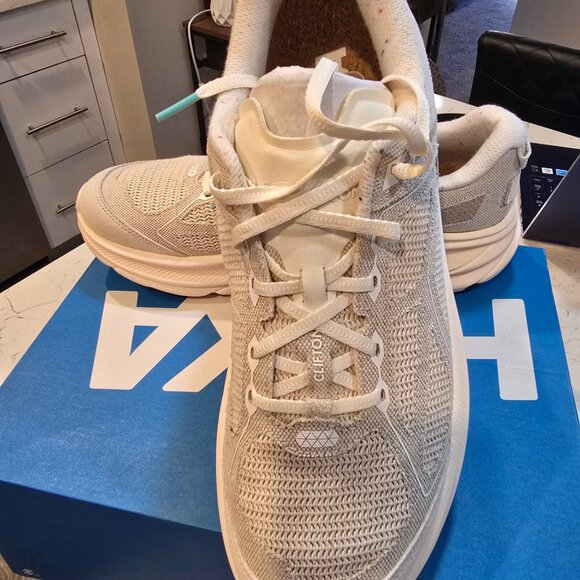 Hoka One One Vibrant Bloom U CLIFTON ONE9 BP - ALABASTER / CIELO BLUE Men's 13 - Picture 2 of 13